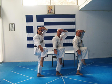 &Delta;&iota;ή&mu;&epsilon;&rho;&omicron; &tau;&epsilon;&chi;&nu;&iota;&kappa;ό &epsilon;&tau;ή&sigma;&iota;&omicron; &pi;&rho;&omicron;-&epsilon;&xi;&epsilon;&tau;&alpha;&sigma;&tau;&iota;&kappa;ό &sigma;&epsilon;&mu;&iota;&nu;ά&rho;&iota;&omicron; &upsilon;&psi;&eta;&lambda;ώ&nu; &beta;&alpha;&theta;&mu;ί&delta;&omega;&nu; (Dan) έ&gamma;&iota;&nu;&epsilon; &alpha;&pi;ό &tau;&eta;&nu; Hellenic Karatedo Shitokai &sigma;&tau;&omicron;&nu; &Zeta;&epsilon;ύ&kappa;&epsilon;&iota;&omicron; &Alpha;&theta;&lambda;&eta;&tau;&iota;&kappa;ό &Sigma;ύ&lambda;&lambda;&omicron;&gamma;&omicron; &tau;&omicron; &Sigma;&alpha;&beta;&beta;&alpha;&tau;&omicron;&kappa;ύ&rho;&iota;&alpha;&kappa;&omicron; 13 & 14 &Iota;&alpha;&nu;&omicron;&upsilon;&alpha;&rho;ί&omicron;&upsilon; &upsilon;&pi;ό &tau;&eta;&nu; &kappa;&alpha;&theta;' &omicron;&delta;ή&gamma;&eta;&sigma;&eta; &tau;&omicron;&upsilon; Sensei &Zeta;&epsilon;ύ&kappa;&eta; &Delta;&eta;&mu;ή&tau;&rho;&iota;&omicron;&upsilon;, &alpha;&nu;&tau;&iota;&pi;&rho;ό&sigma;&omega;&pi;&omicron;&upsilon; &Epsilon;&lambda;&lambda;ά&delta;&omicron;&sigmaf; &gamma;&iota;&alpha; &tau;&eta;&nu; &tau;έ&chi;&nu;&eta; &alpha;&upsilon;&tau;ή.