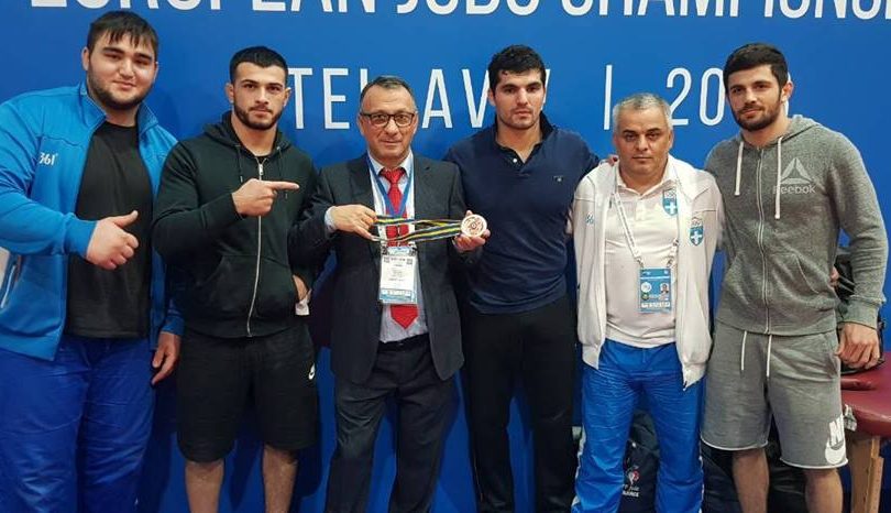 &Sigma;&epsilon; &pi;&rho;&omicron;&pi;&omicron;&nu;&eta;&tau;&iota;&kappa;ό &kappa;&alpha;&mu;&pi; &tau;&eta;&sigmaf; &Tau;&epsilon;&chi;&epsilon;&rho;ά&nu;&eta;&sigmaf; &omicron;&iota; &Alpha;&zeta;&omega;ί&delta;&eta;&sigmaf;, &Nu;&tau;&alpha;&nu;&alpha;&tau;&sigma;ί&delta;&eta;&sigmaf; &kappa;&alpha;&iota; &Tau;&sigma;&epsilon;&lambda;ί&delta;&eta;&sigmaf;
