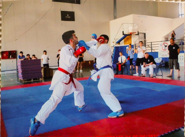 XRISTOU3 Small