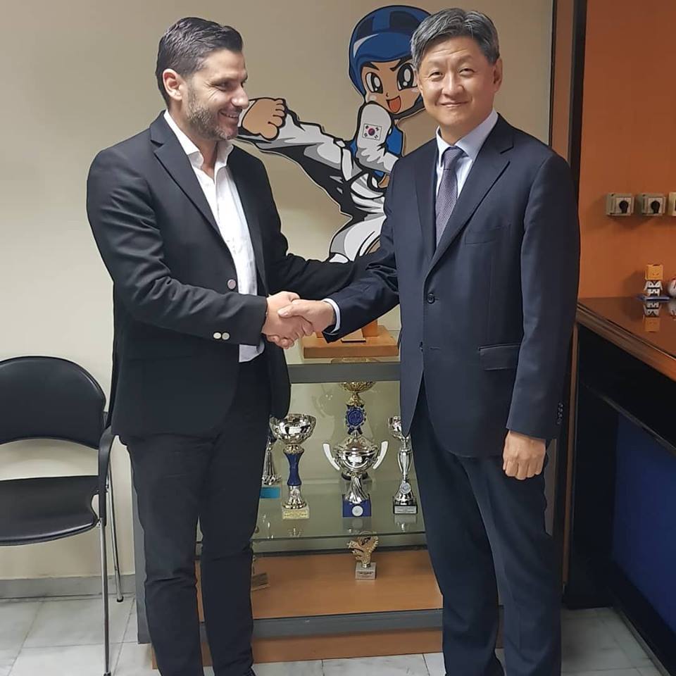 Συνάντηση Νίκου Θωμαΐδη με τον Πρέσβη της Κορέας στην Ελλάδα, κ. Soosuk Lim