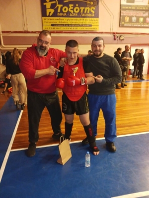 Tragakis SANDA Fight Club: Με Νίκη έκλεισε ο πρώτος αγώνας για τον αθλητή Πιέτρι Ερι στην διοργάνωση Young Dragons Sanda